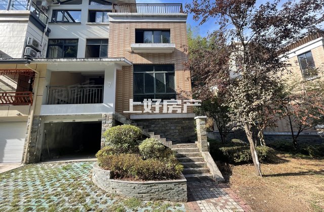 香山翠谷4室3厅202.17㎡158万二手房图片