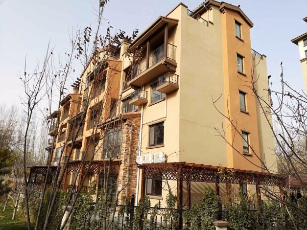 (三卧朝南)固安孔雀城瞰璟园 一层叠拼大平层 送100平花园