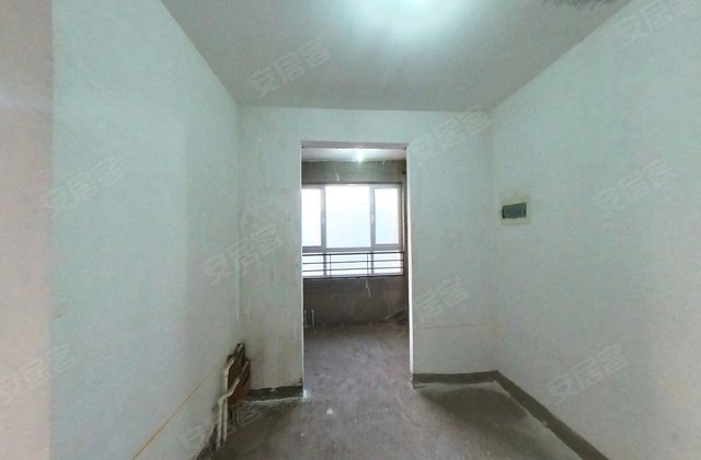 富锦嘉园4室2厅131㎡40万二手房图片