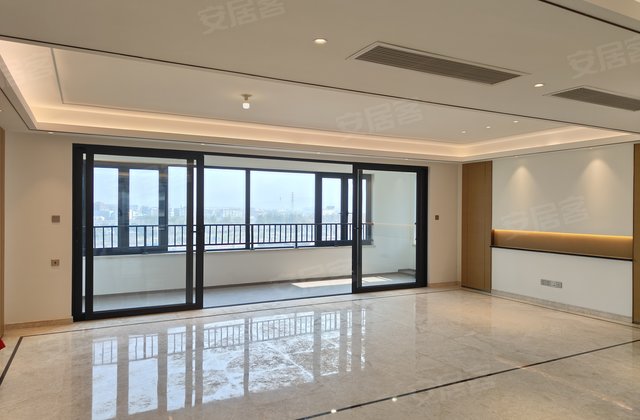 融创兰溪壹号5室2厅214㎡374.5万二手房图片