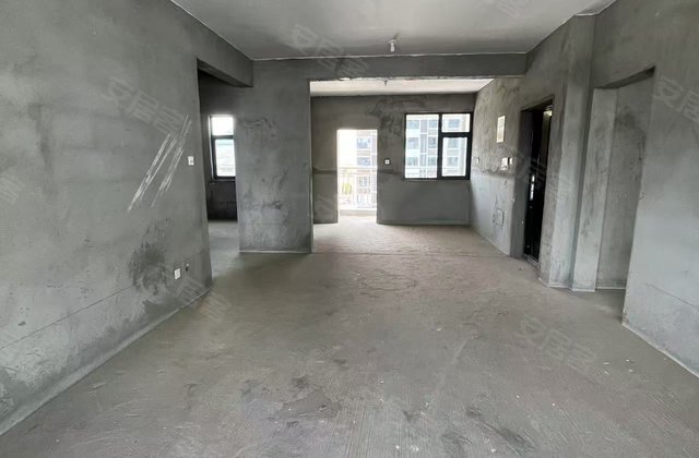 羊卓峰3室1厅114㎡59万二手房图片