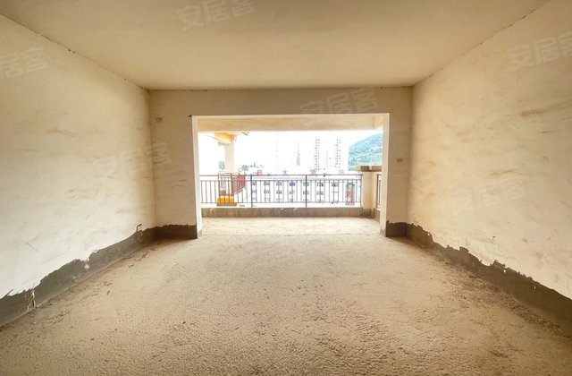 恒嘉凤凰城3室2厅144.87㎡79.8万二手房图片