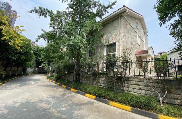 成都房产网>成都小区>高新区小区>中和小区>三利宅院1期>