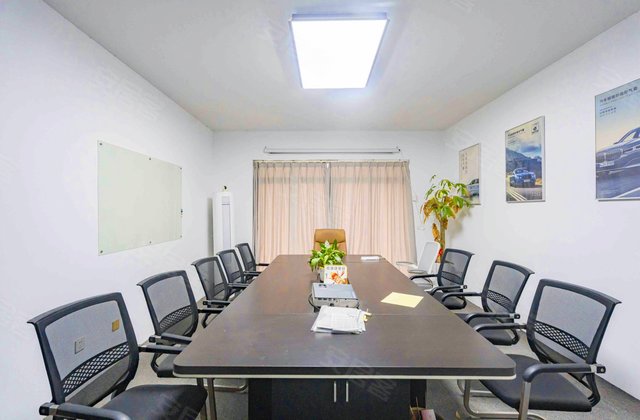 藏珑湖上国际花园3室2厅138.42㎡135万二手房图片