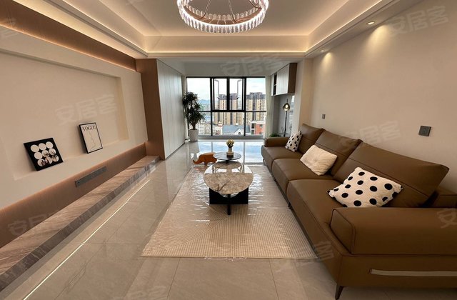 格兰小城4室2厅112㎡51.6万二手房图片