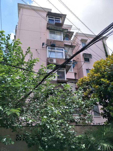 德平路70,72,74号小区 