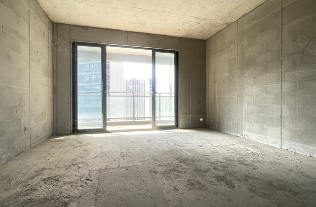 融创奥园玖珑台4室2厅142㎡82.8万二手房图片