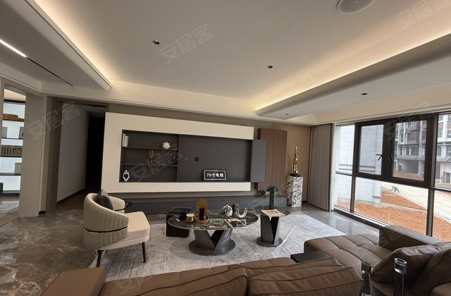 格林御庭4室2厅168㎡73万二手房图片