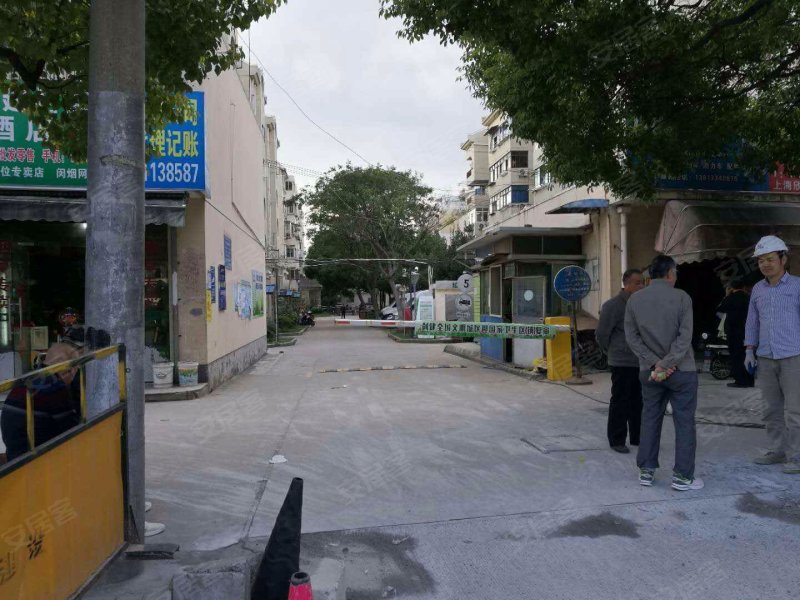 富岩路335弄小区 