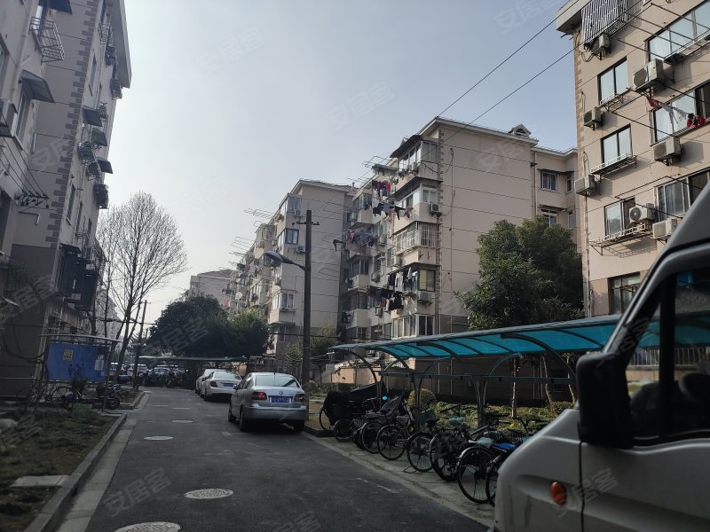 高兴花园一街坊