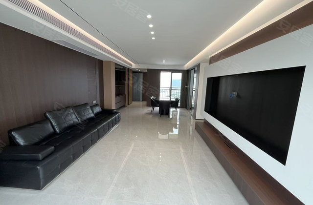 奥园誉峯4室2厅130㎡102万二手房图片