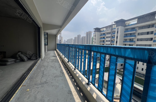 苏荷棠樾4室2厅220㎡120万二手房图片