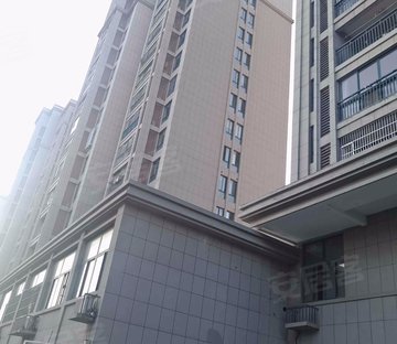 东方水岸精装三房边户  楼层,拎包入住,诚售85万可中可刀!