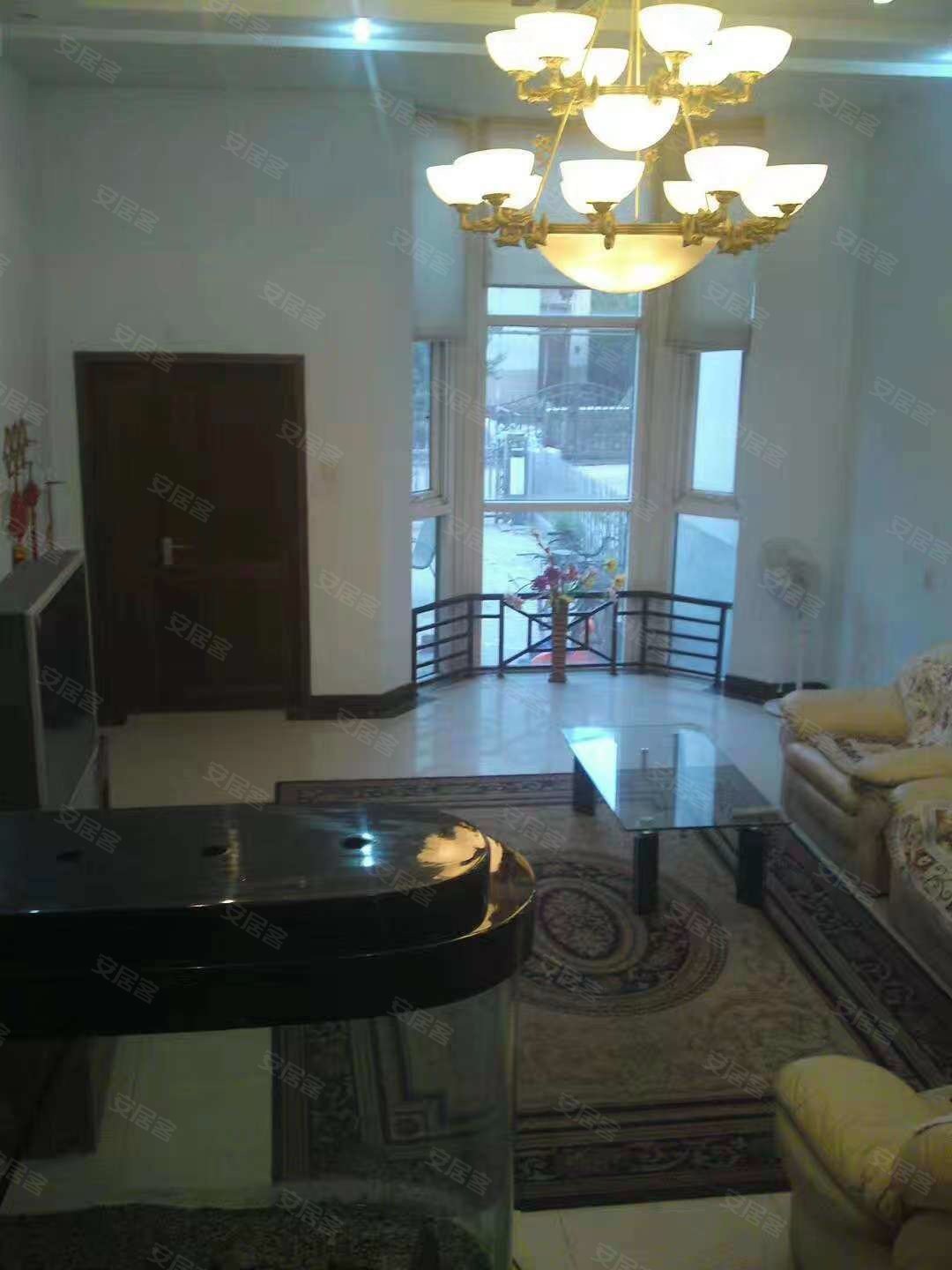 一栋洋房3室3厅3卫176㎡南北1150万