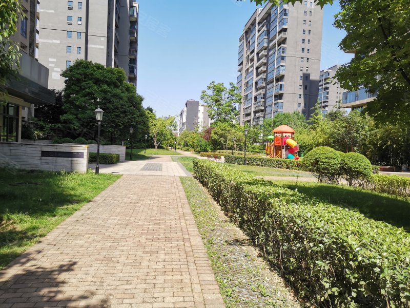 金地湖城大境天字一号