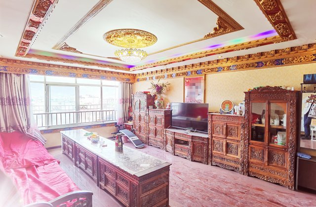 嘎玛贡桑住宅区3室2厅143㎡195万二手房图片