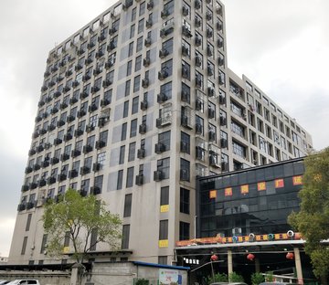 曹安国际鞋城公寓