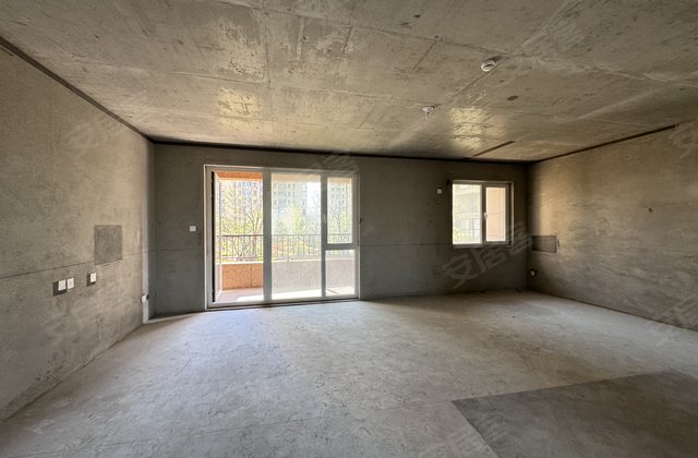 威高七彩城春风里(东区1-33号)4室2厅175㎡159万二手房图片