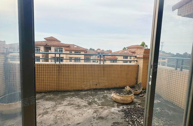 千叶花园3室2厅232㎡70万二手房图片