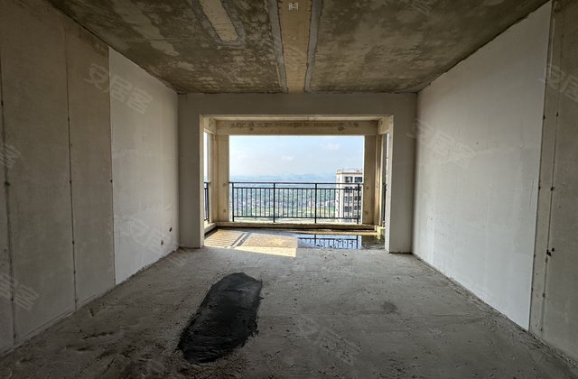 龙熙府邸5室2厅142㎡36.6万二手房图片