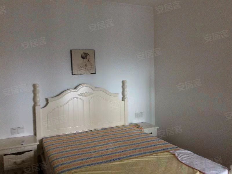 精装修电梯房 朝南 双卫生间 临地铁 尽在隆鑫花漾岭!