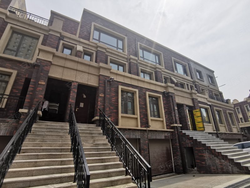 郡原小石城城中墅