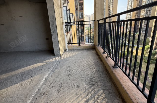 金色时代4室2厅137㎡72万二手房图片