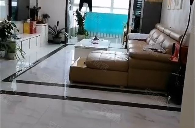 御湖龙庭3室2厅135㎡72万二手房图片