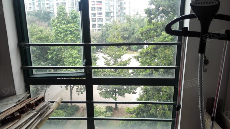 蔚蓝星湖公寓住宅