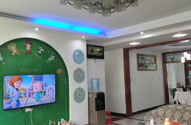 银都商业街4室2厅133㎡39万二手房图片