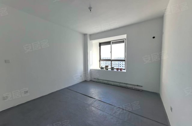 国投欧亚紫宸4室2厅170㎡106万二手房图片