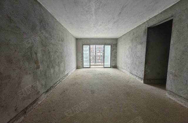 筠州花园二区南园4室2厅135.72㎡87万二手房图片