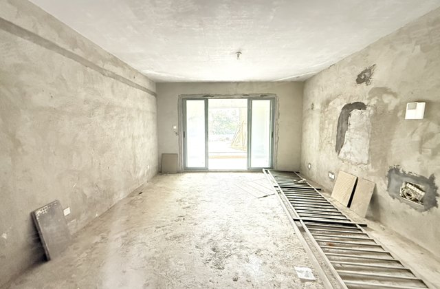 大汉龙城4室2厅150㎡55.8万二手房图片