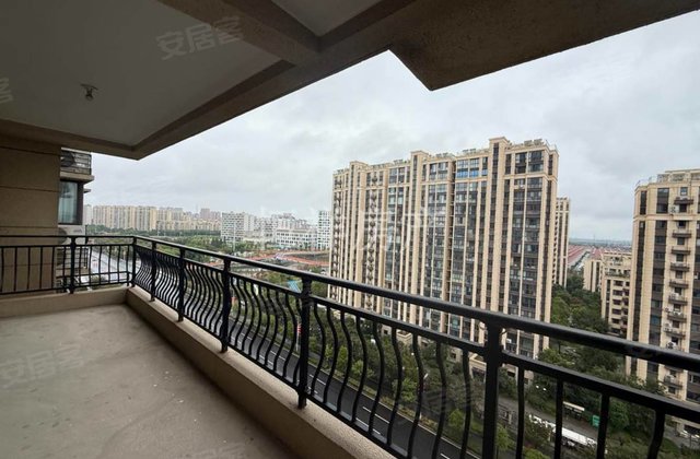 碧桂园中天凤凰台4室2厅141㎡132万二手房图片