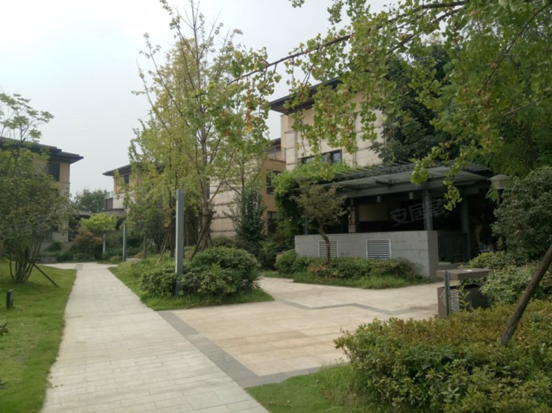 纯水岸东湖天樾(一期)