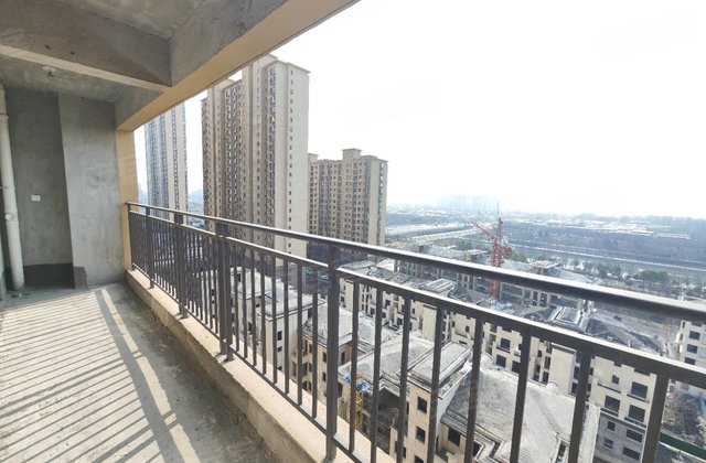 益宏海上壹号院3室2厅133㎡60万二手房图片