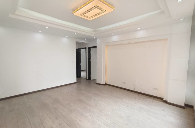 书香华府4室2厅142㎡65.8万二手房图片