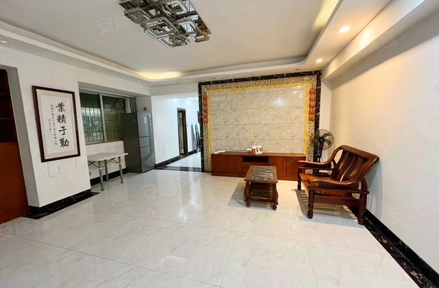 天鹅花园3室2厅103㎡79万二手房图片