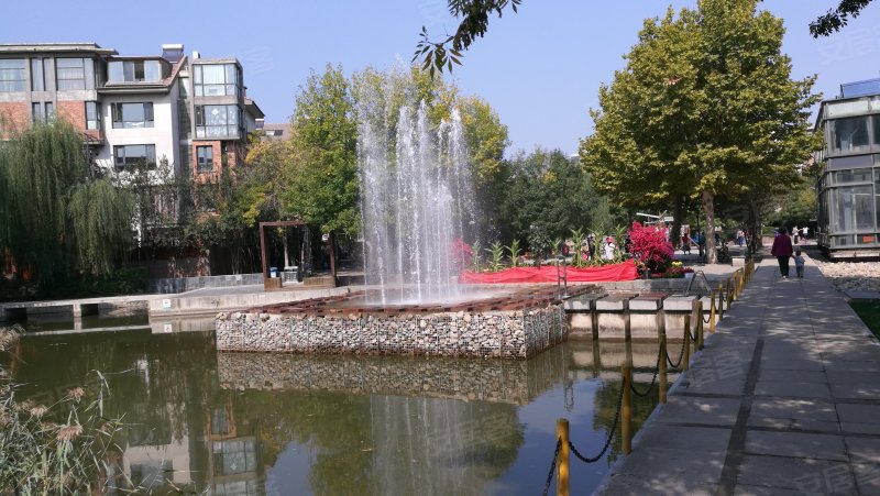 万科水晶城皓石园