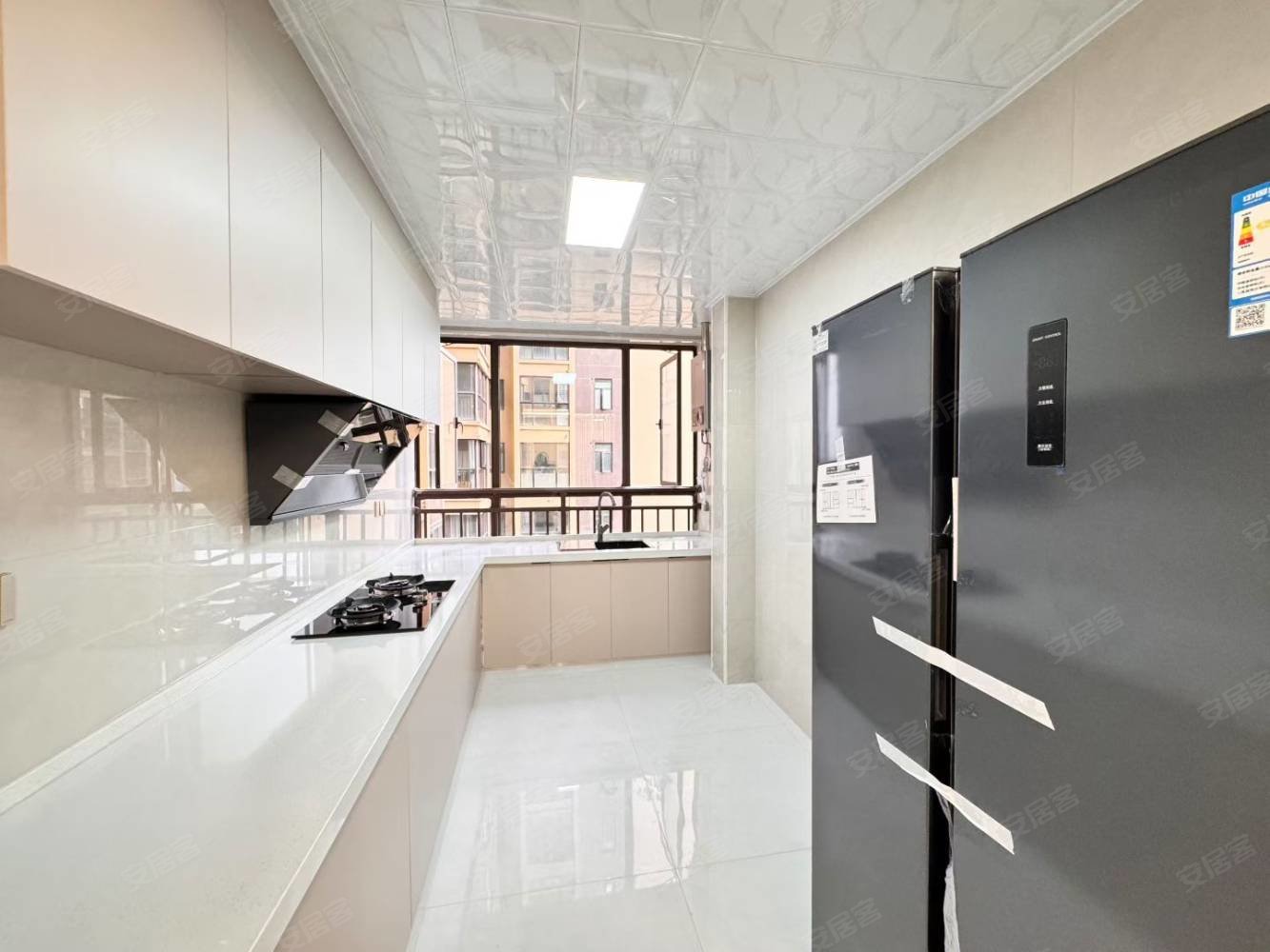 中建水岸琼湖3室2厅2卫114㎡南北58.8万