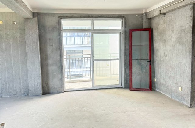 建德大慈岩印象新城，133方电梯房边套，四室两厅两卫，35万