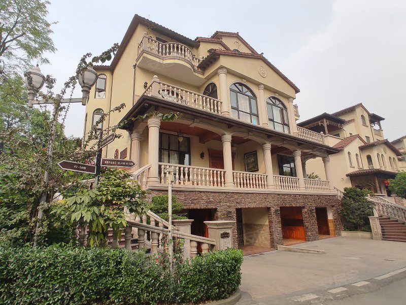 协信彩云湖1号(别墅),科城路166号附52号-重庆协信彩云湖1号(别墅)