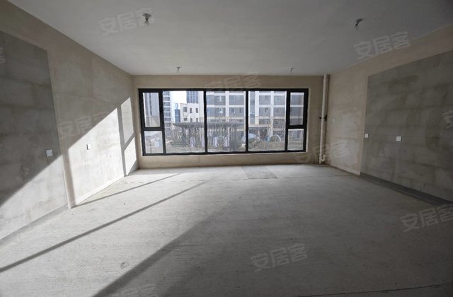 令牌丝路悦府4室2厅141㎡85万二手房图片