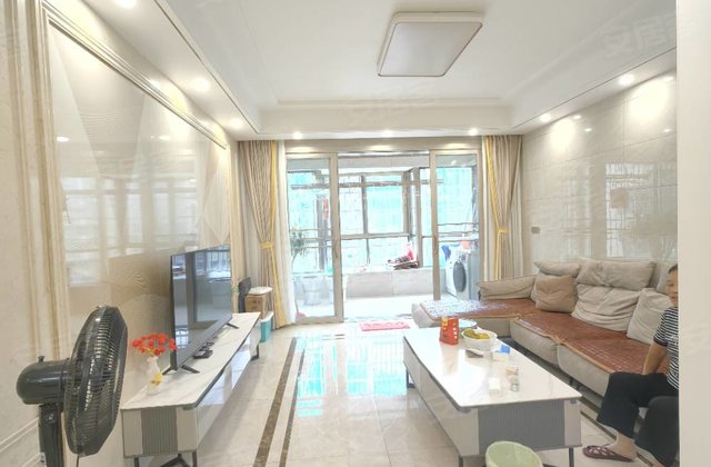 朝阳学府4室2厅132㎡98万二手房图片