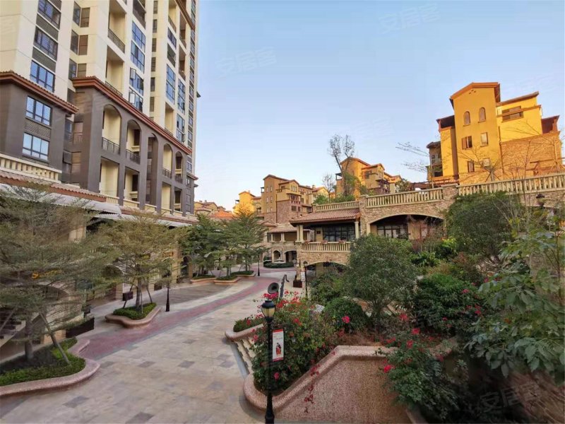 禹洲卢卡小镇(公寓住宅)