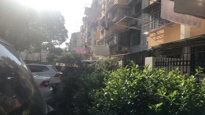 德华路226弄小区 