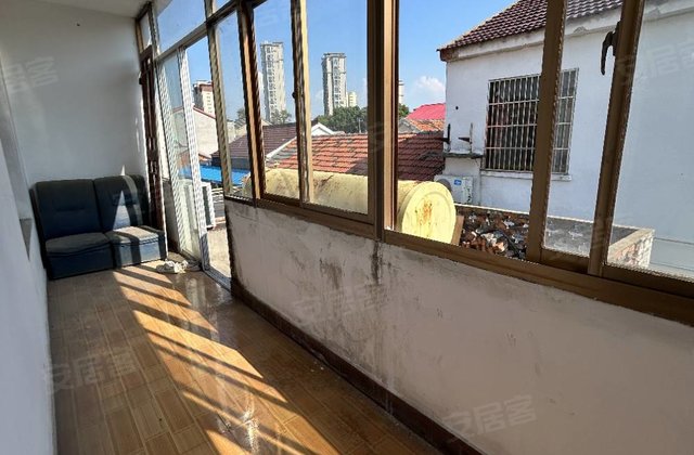 千秋新村4室2厅147.99㎡59.8万二手房图片