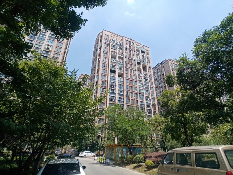 东方绿洲