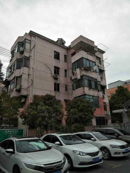 东兰路37弄小区