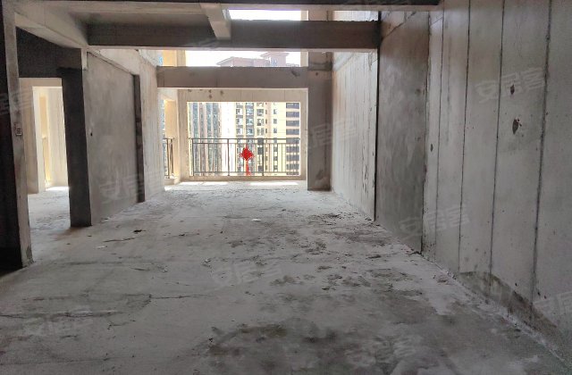 广达上邦华府5室2厅141.68㎡55.8万二手房图片
